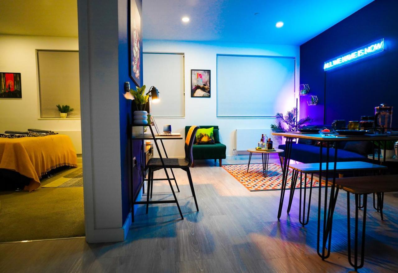 Luxury Stevenage Town Centre Apartment Exterior foto
