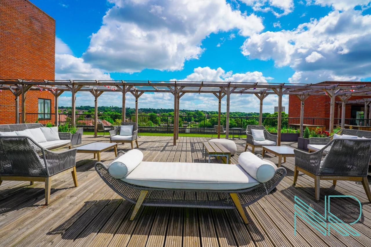 Luxury Stevenage Town Centre Apartment Exterior foto